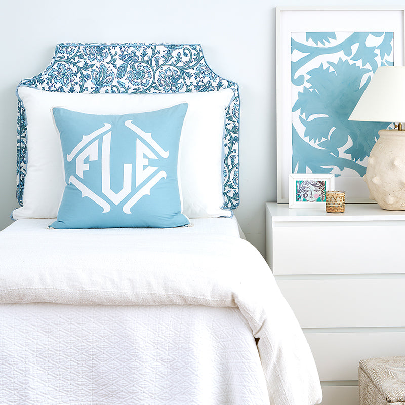Ashton Spa with Sky Pipe Headboard